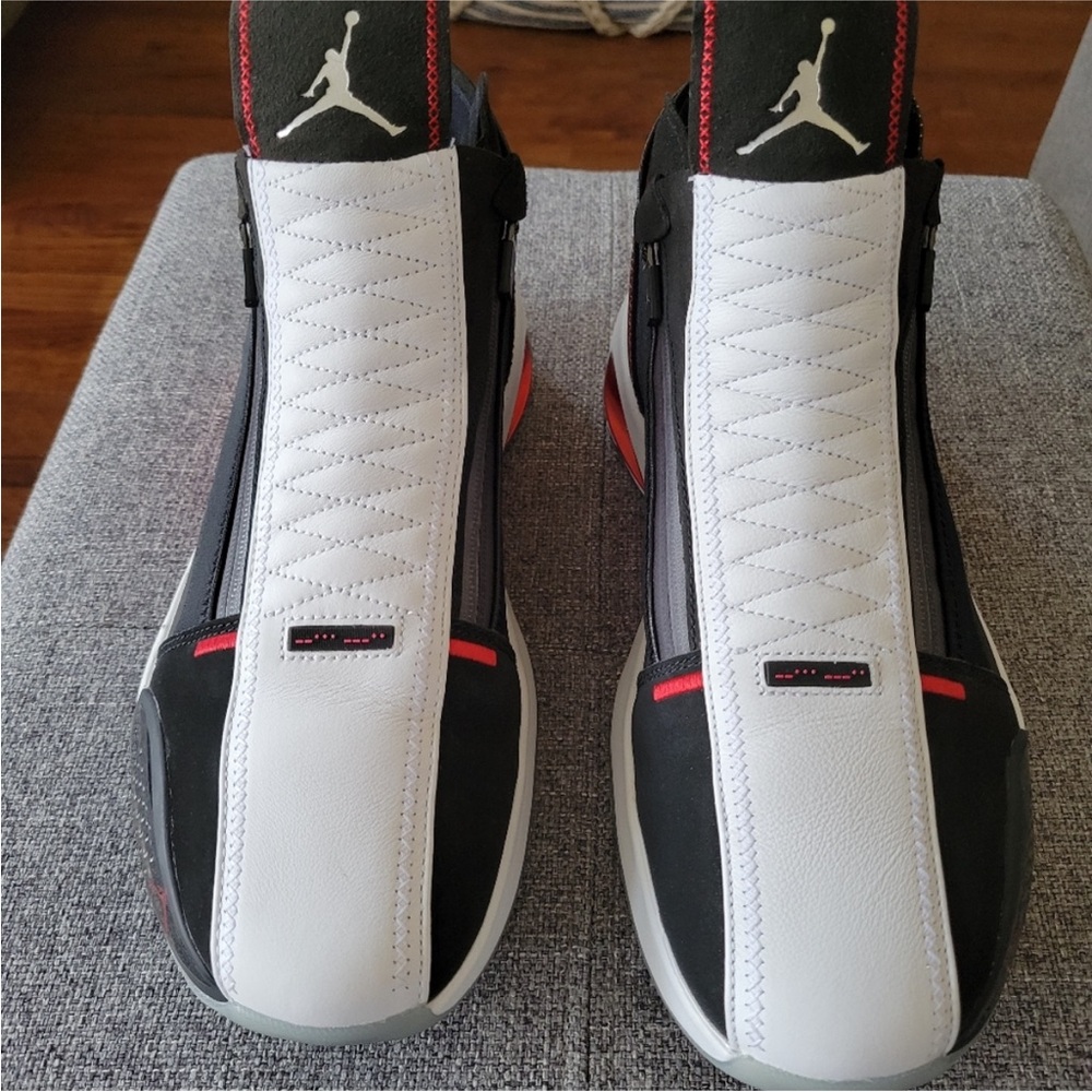 Jordan 34 SE (Size 11) - Picture 5 of 7